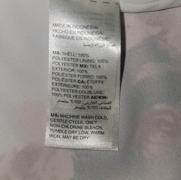 White House Black Market Top Size 6 Floral - Picture 7 of 7